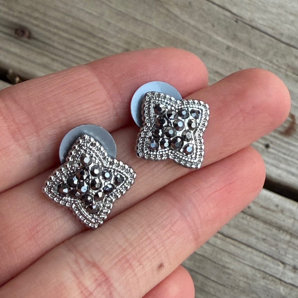 Monet Stud Earrings Womens Silver Tone Black Rhinestone Quatrefoil Diamond Shape